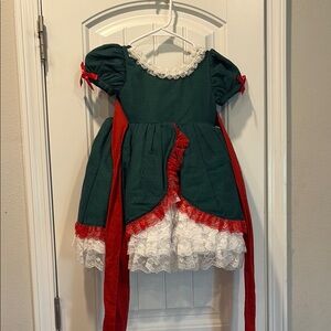 The carriage house Christmas dress size 6